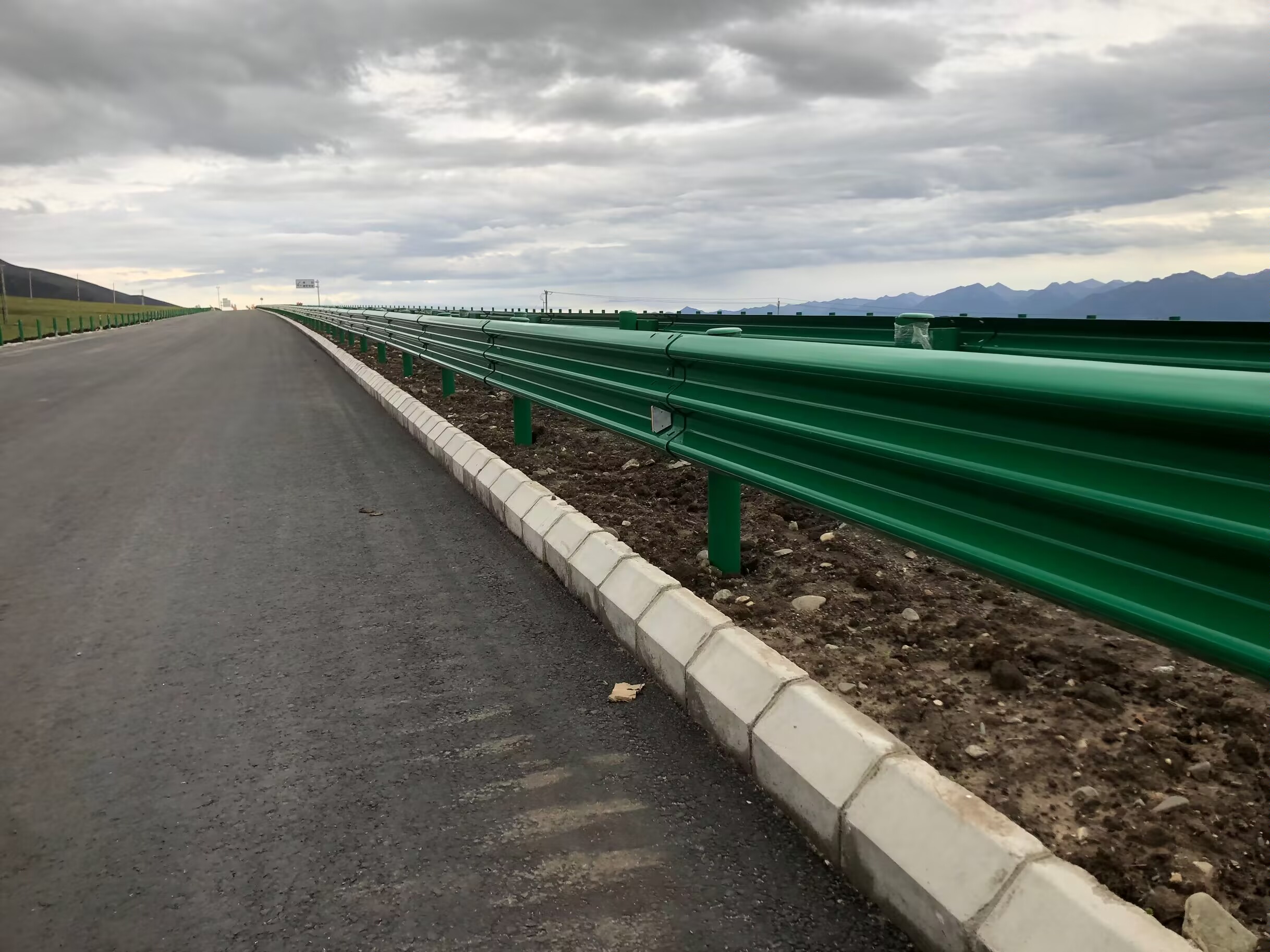高坪区乡村公路波形护栏三波波形护栏 - 推荐